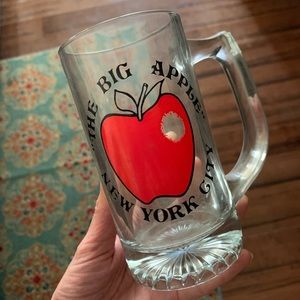 Vintage NYC beer stein 🍻🍎 New York City